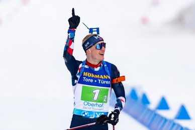 Zieleinlauf Single-Mixed-Staffel BMW IBU Weltmeisterschaften Biathlon Oberhof 2023 (Foto: Christian Heilwagen)